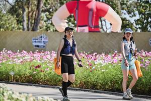 BIB: 
                            <button type="button" onclick="openModal(27793005)" class="btn btn-primary btn-sm float-right btn-popup" data-toggle="modal" data-target=".modal-high-quality">
                        <i class="fas fa-shopping-cart"></i> Add to Cart
                    </button>
                                            <button type="button" onclick="isThisMe(27793005, true)" class="btn btn-success btn-sm float-right btn-popup btn-isme hidden" data-toggle="tooltip" data-placement="bottom" title="นี่คือรูปของคุณใช่ไหม คลิกที่นี่เพื่อเอาเข้าอัลบั้ม">
                        <i class="fas fa-plus"></i> Add to album
                    </button>
                    <button type="button" onclick="isThisMe(27793005, false)" class="btn btn-warning btn-sm float-right btn-popup btn-isnotme hidden">
                        <i class="fas fa-ban"></i> Remove from album
                    </button>